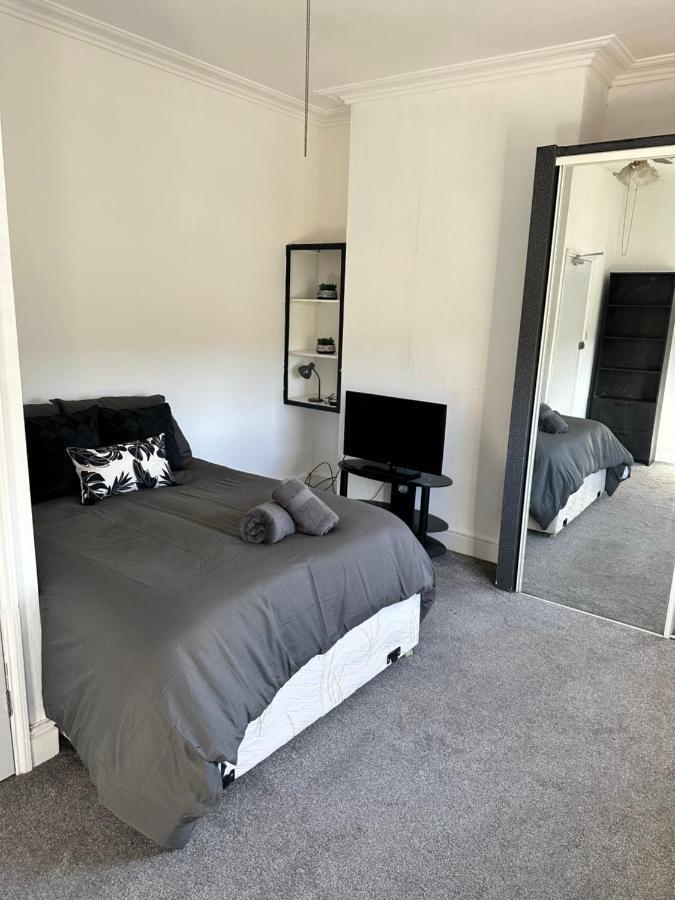 Tiye Estates Short Stay Stoke-on-Trent Экстерьер фото